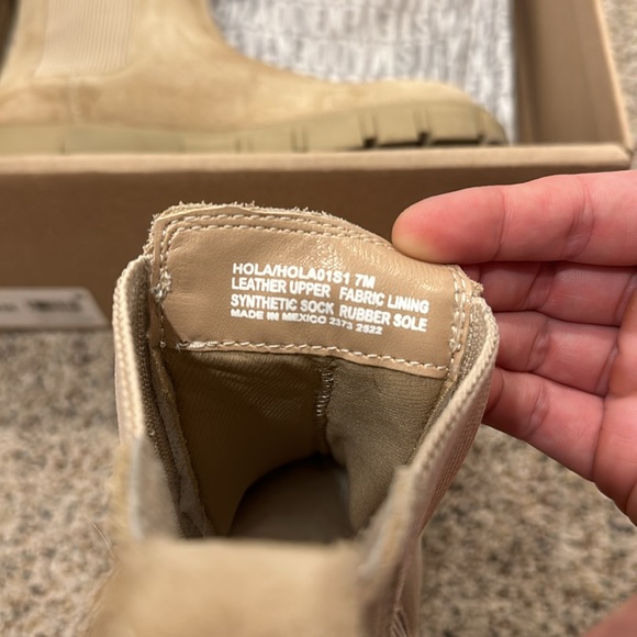 Steve Madden Hola Chelsea Bootie - Picture 5 of 6